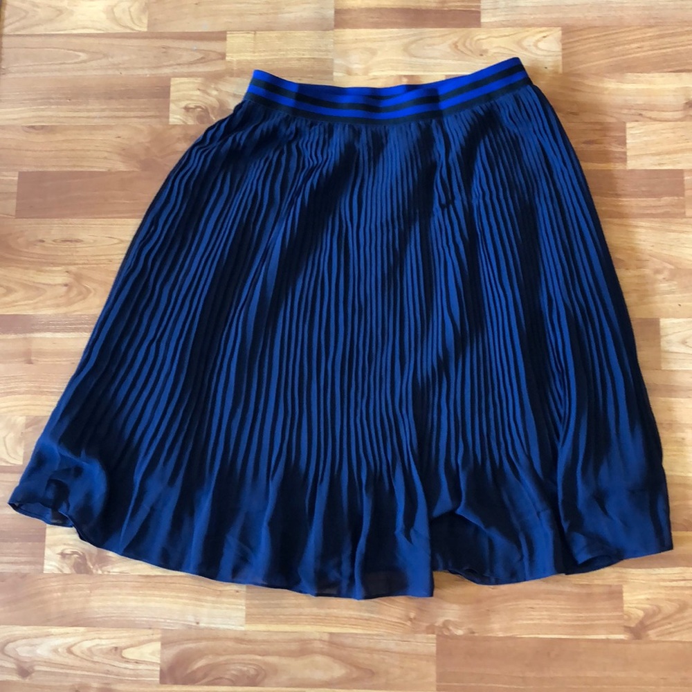A New Day blue crepe skirt with elastic waist